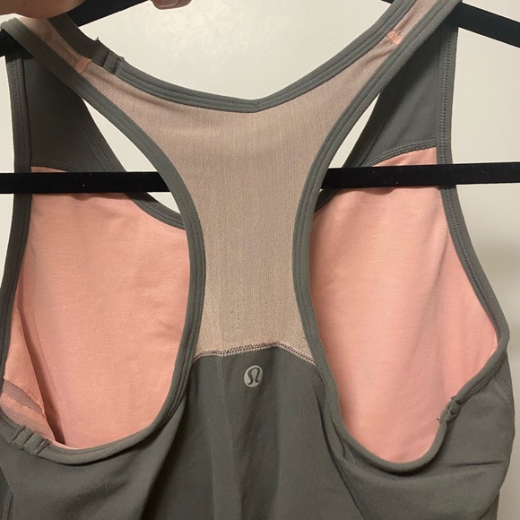 Lululemon tank - Picture 1 of 2